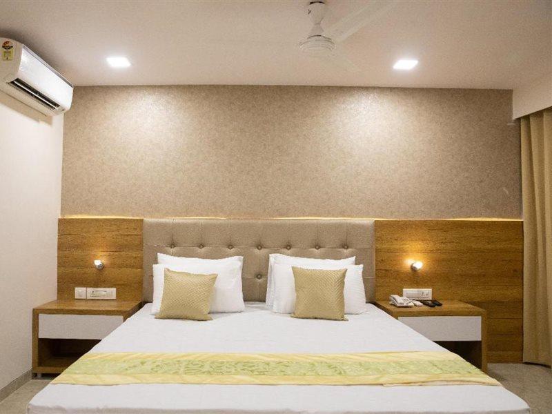 Hotel Grace Galaxy Bombay Eksteriør billede