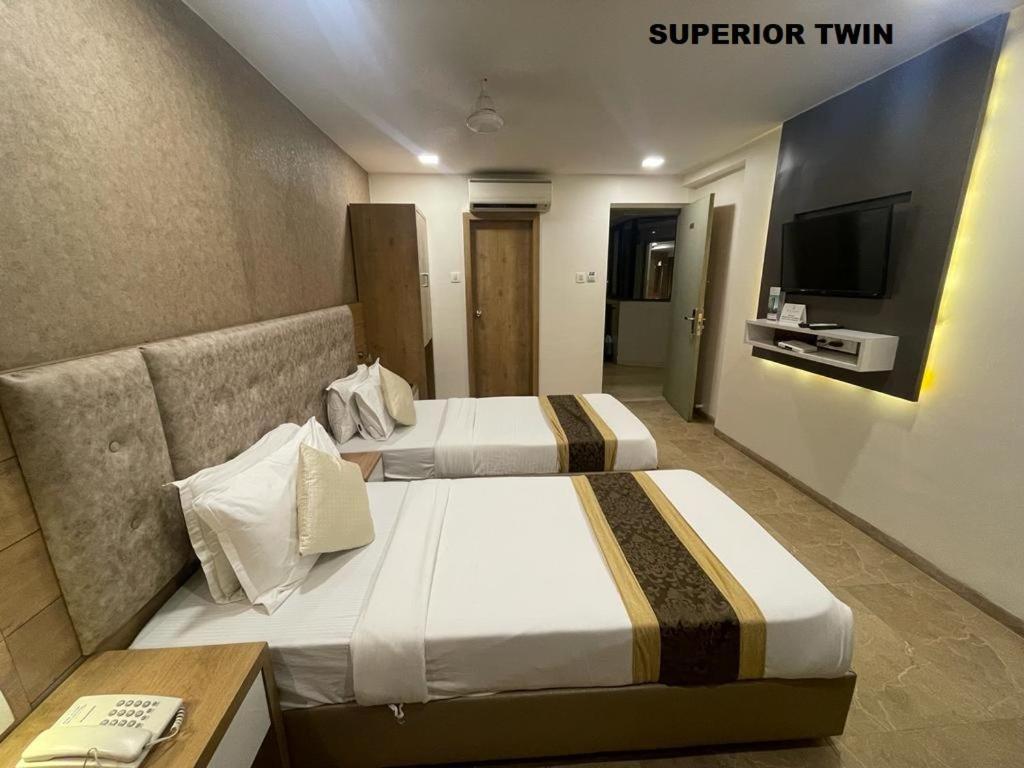 Hotel Grace Galaxy Bombay Eksteriør billede