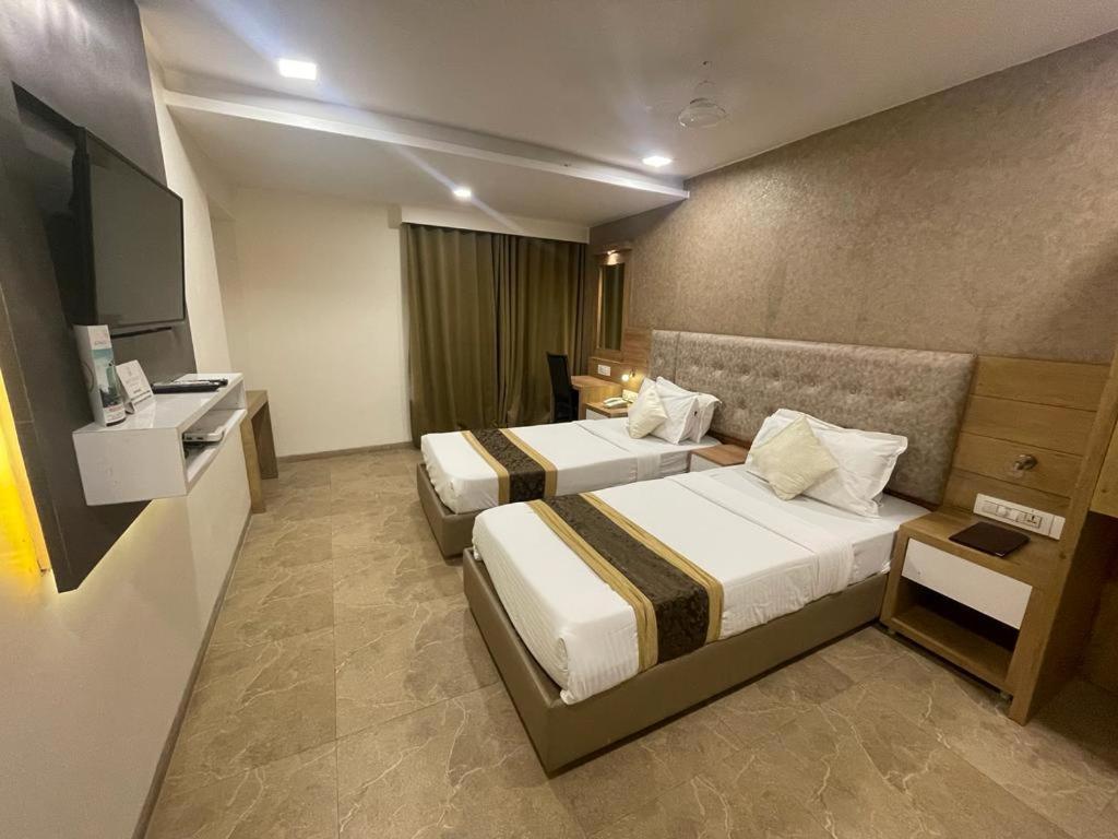 Hotel Grace Galaxy Bombay Eksteriør billede