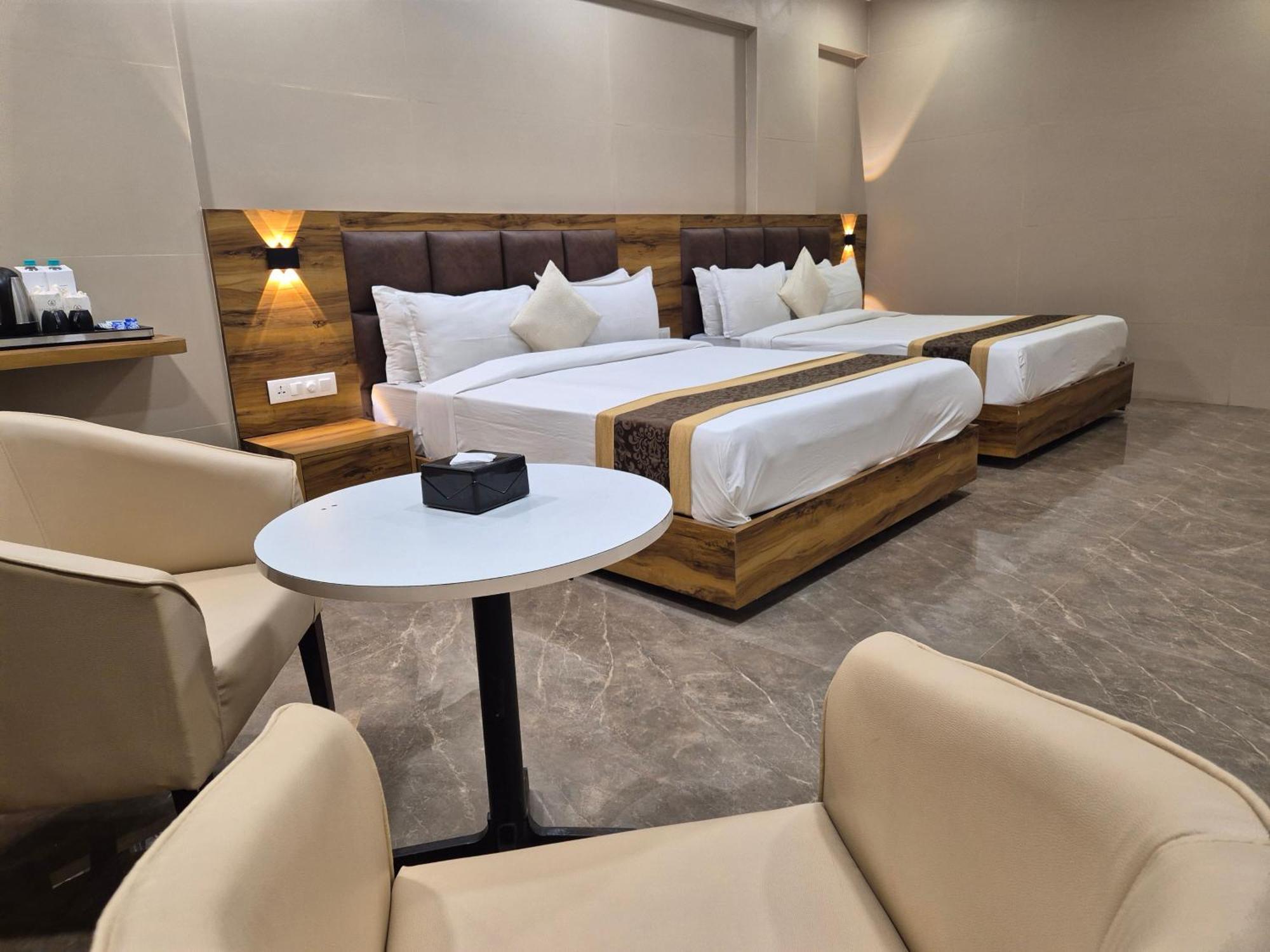 Hotel Grace Galaxy Bombay Eksteriør billede