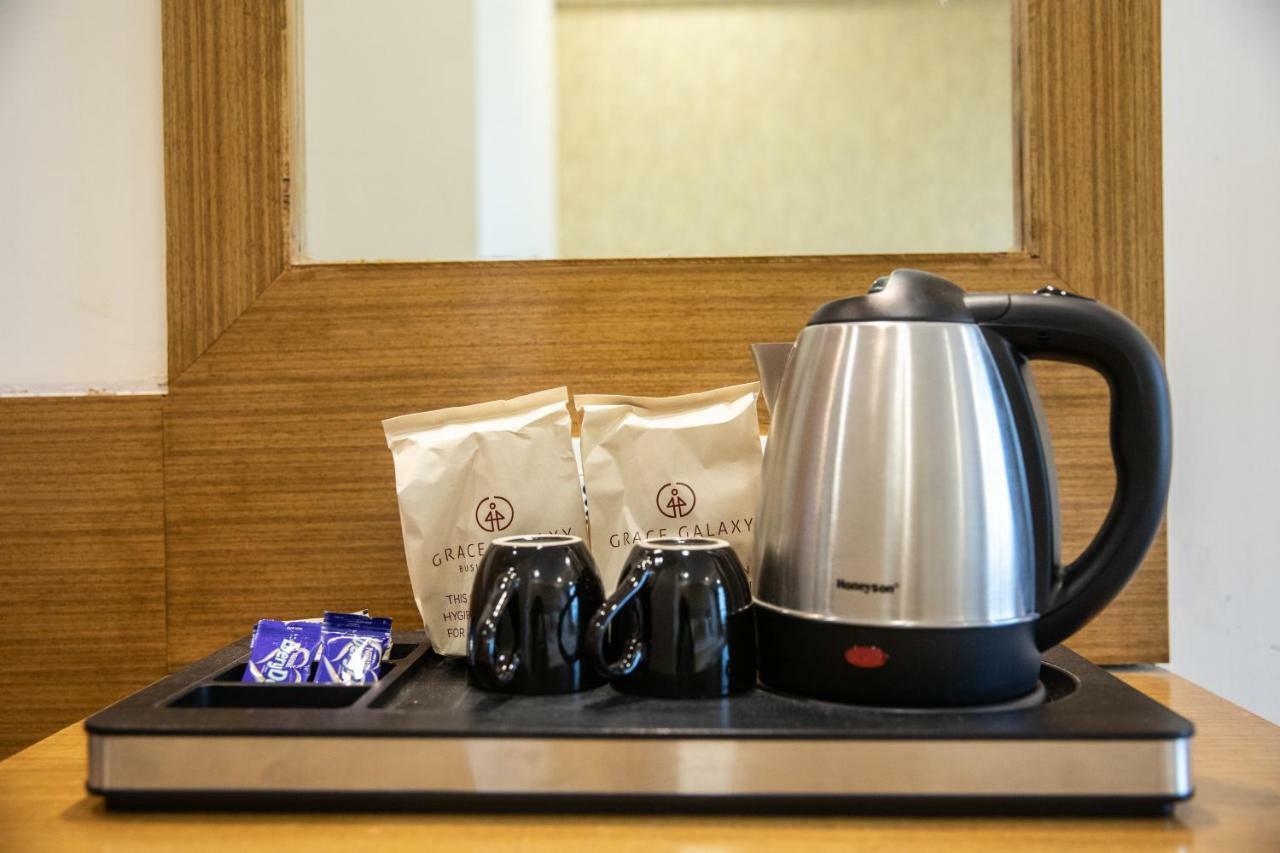 Hotel Grace Galaxy Bombay Eksteriør billede