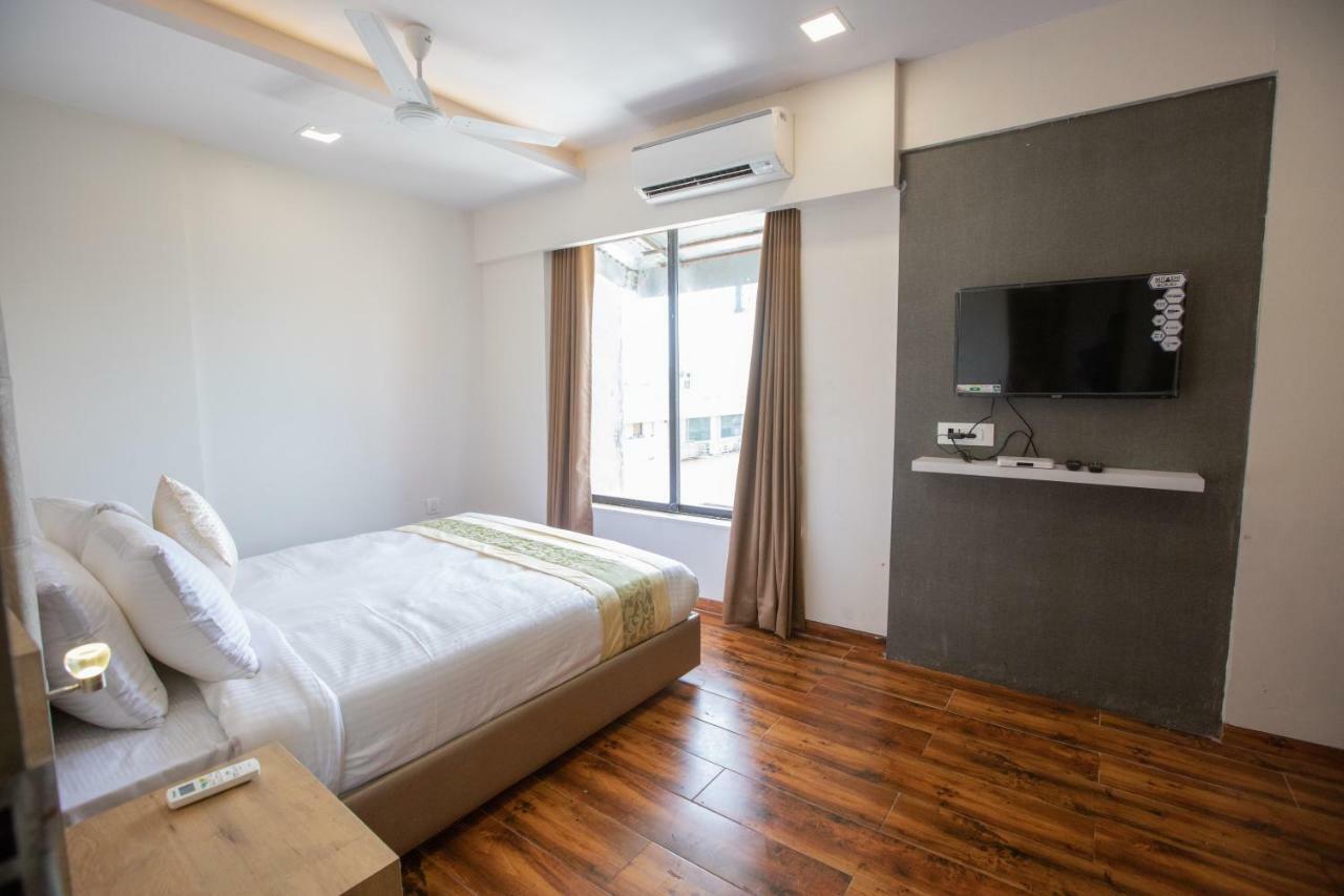 Hotel Grace Galaxy Bombay Eksteriør billede